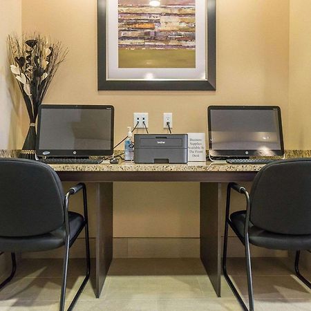 Comfort Inn & Suites Edmonton International Airport Nisku Buitenkant foto