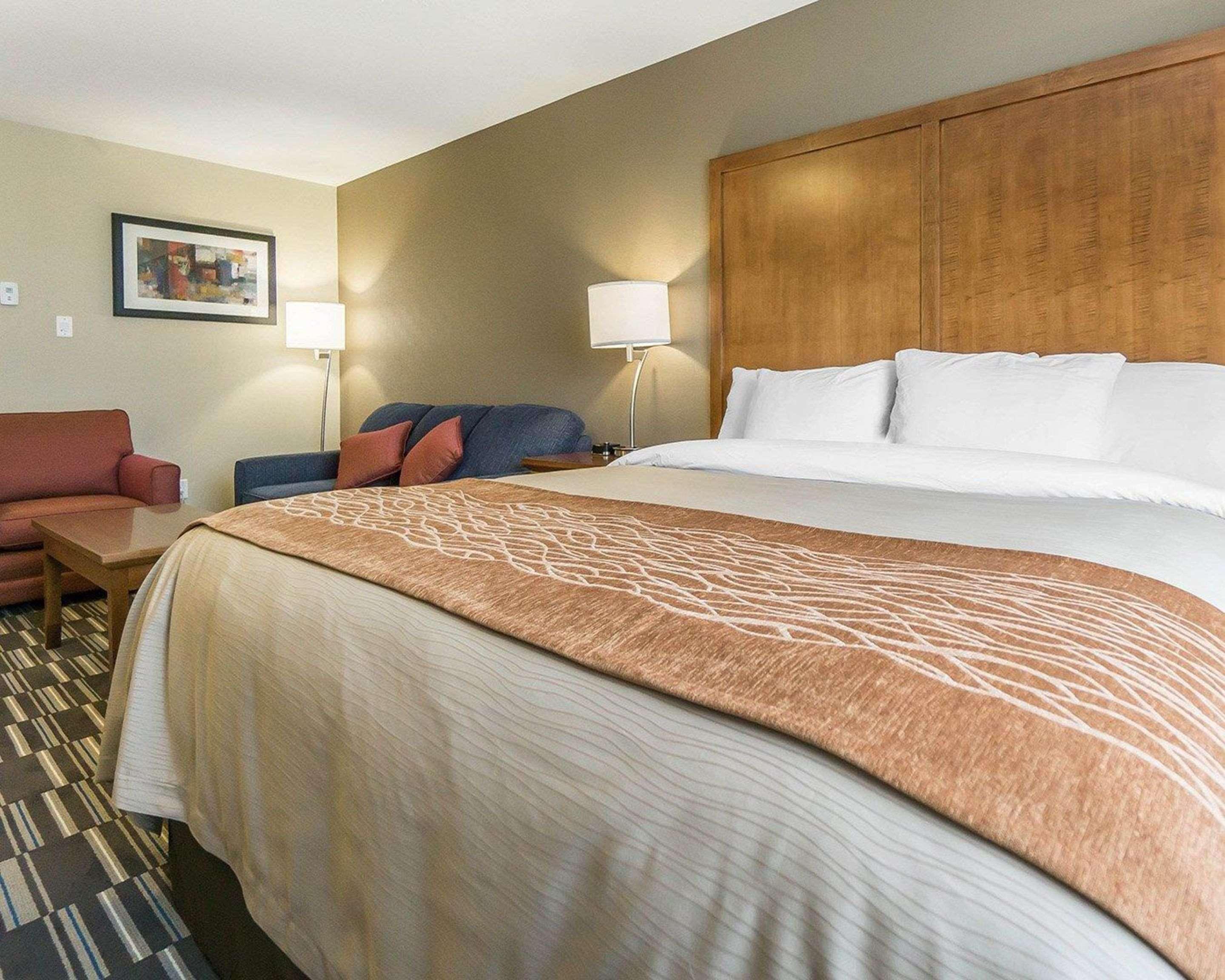 Comfort Inn & Suites Edmonton International Airport Nisku Buitenkant foto