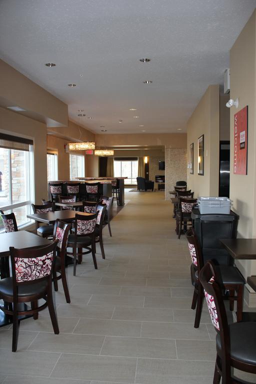 Comfort Inn & Suites Edmonton International Airport Nisku Buitenkant foto