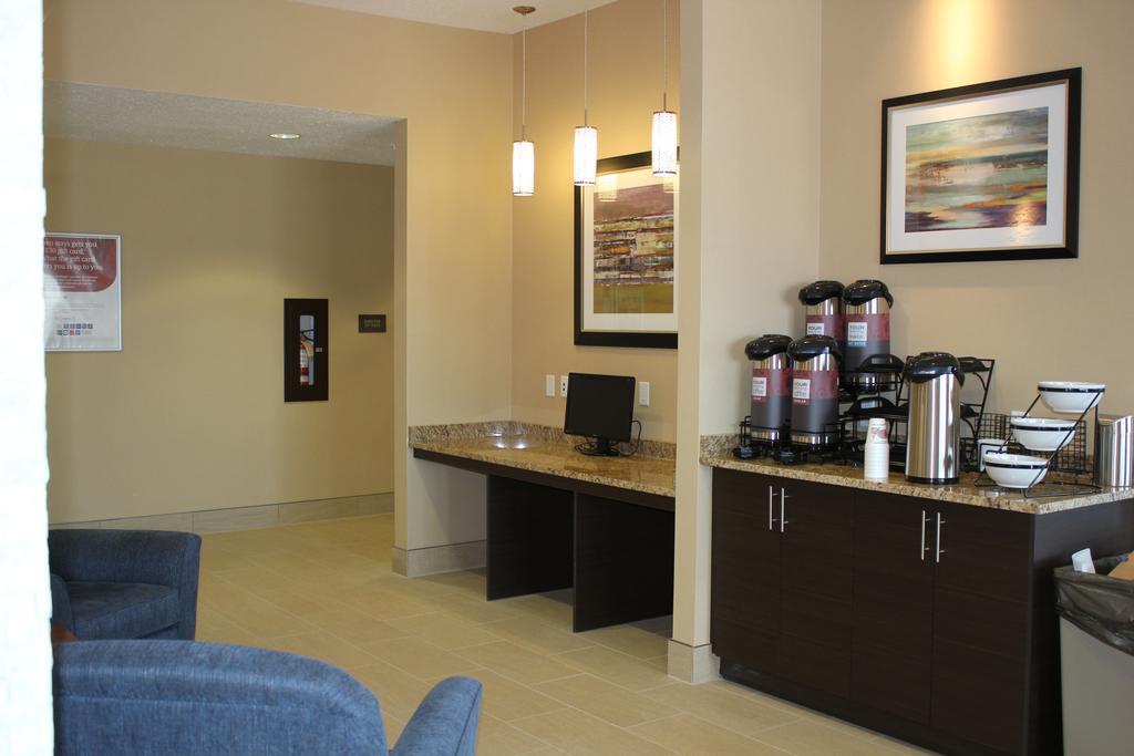 Comfort Inn & Suites Edmonton International Airport Nisku Buitenkant foto