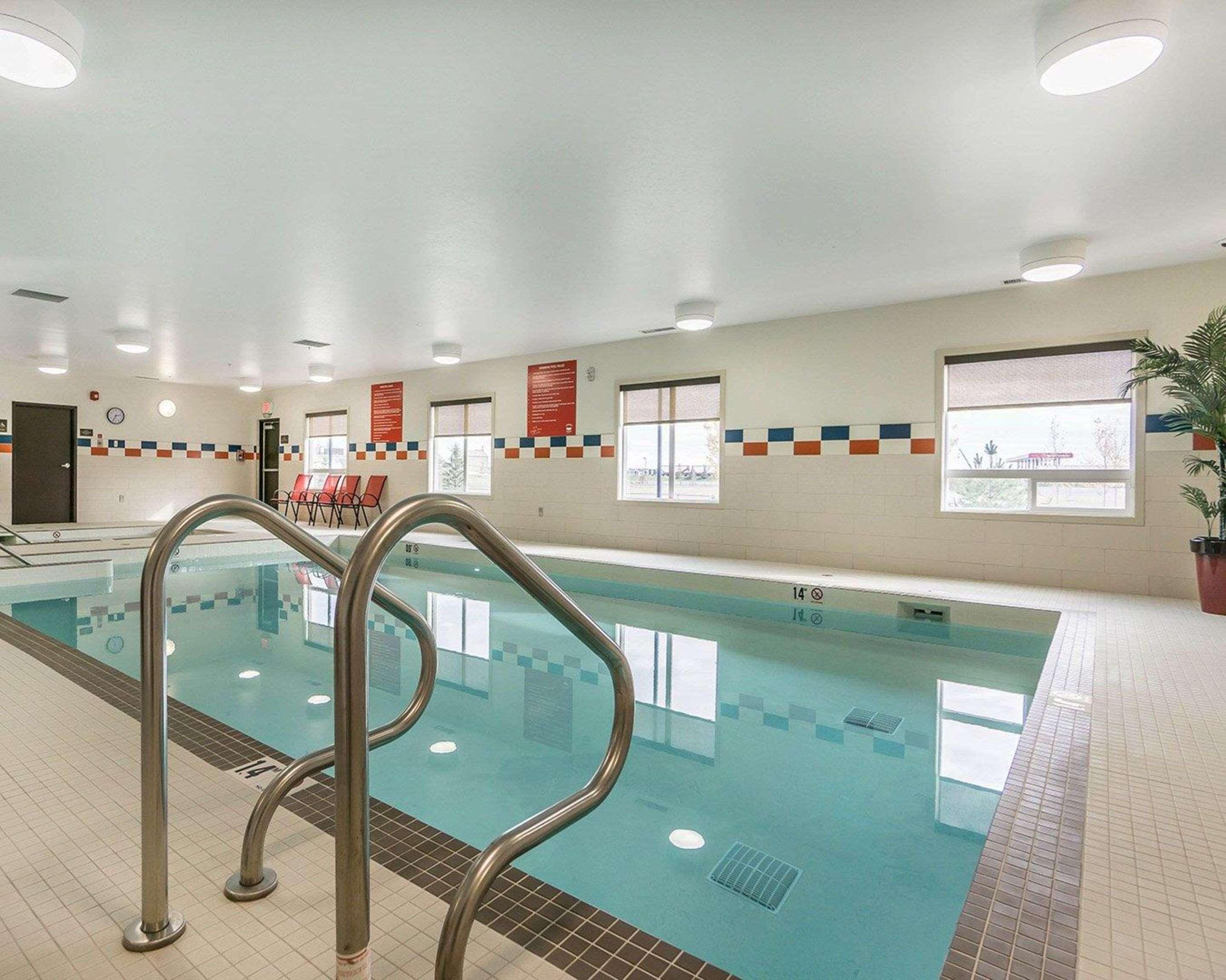 Comfort Inn & Suites Edmonton International Airport Nisku Buitenkant foto