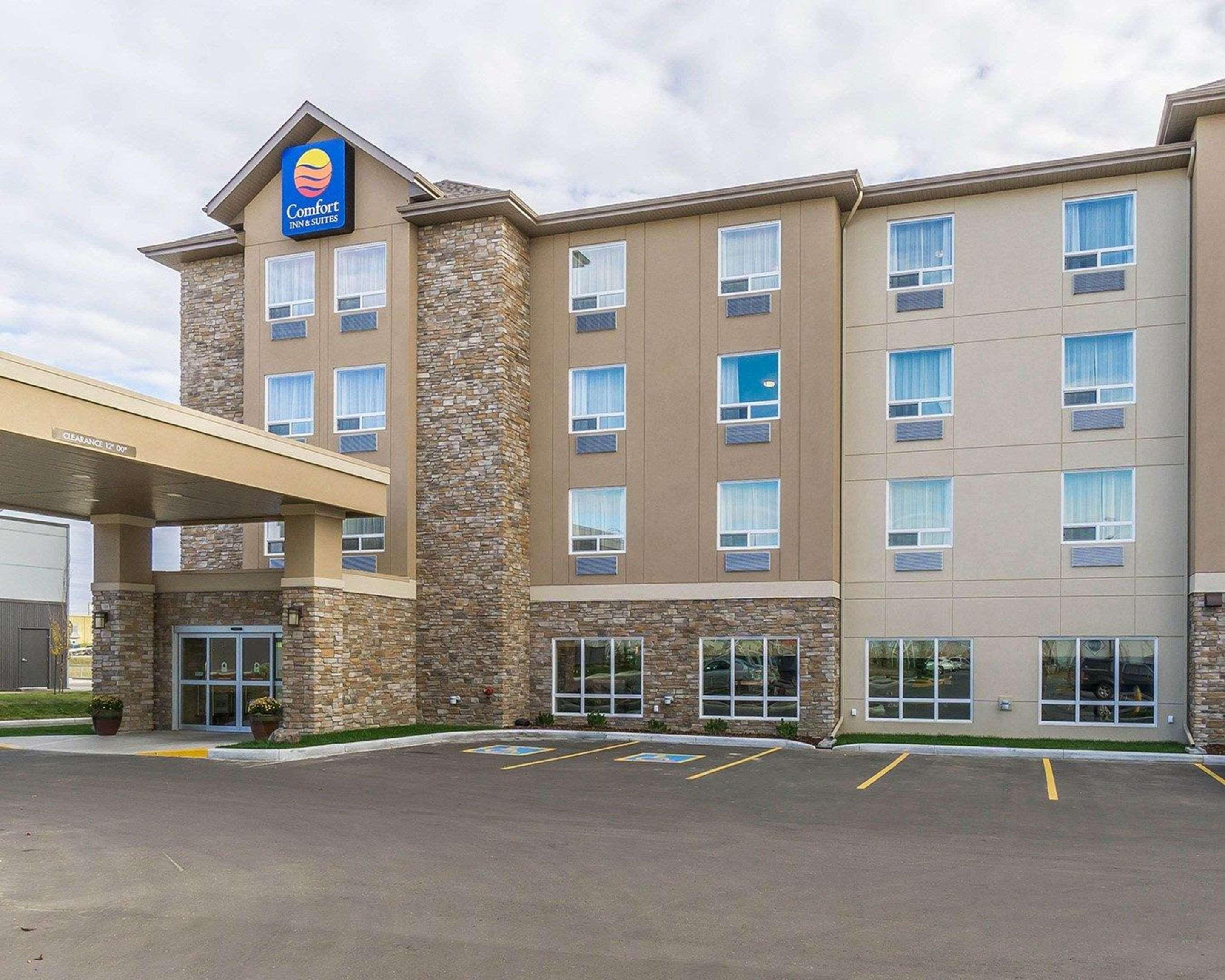 Comfort Inn & Suites Edmonton International Airport Nisku Buitenkant foto