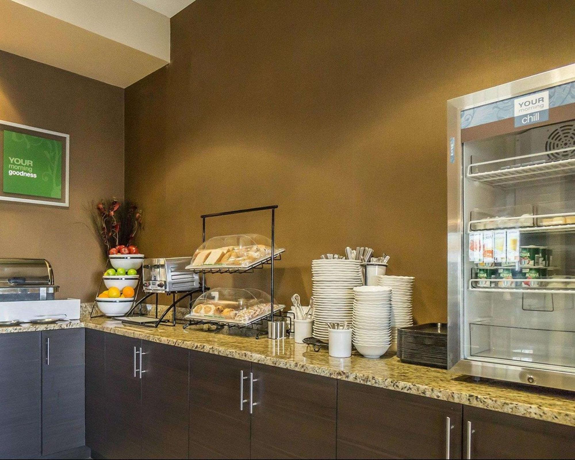 Comfort Inn & Suites Edmonton International Airport Nisku Buitenkant foto
