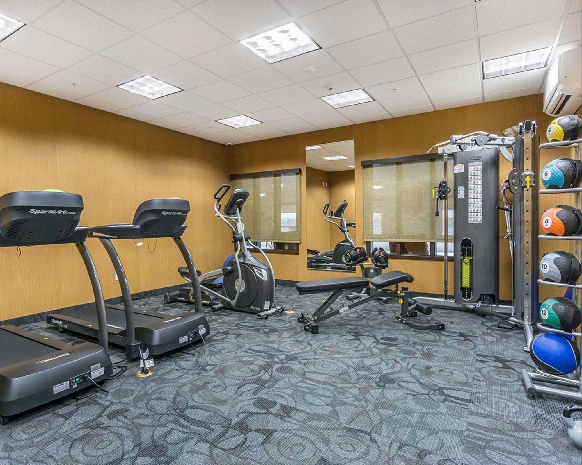 Comfort Inn & Suites Edmonton International Airport Nisku Buitenkant foto
