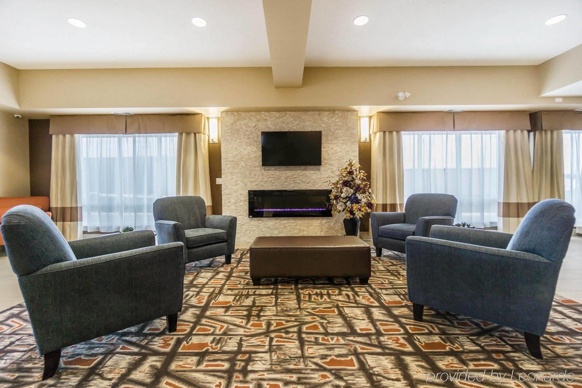 Comfort Inn & Suites Edmonton International Airport Nisku Buitenkant foto